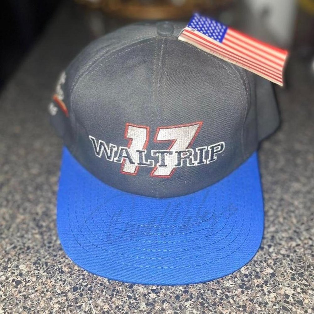 Vintage Nascar Darrellwaltrip Autographed Snapback Hat